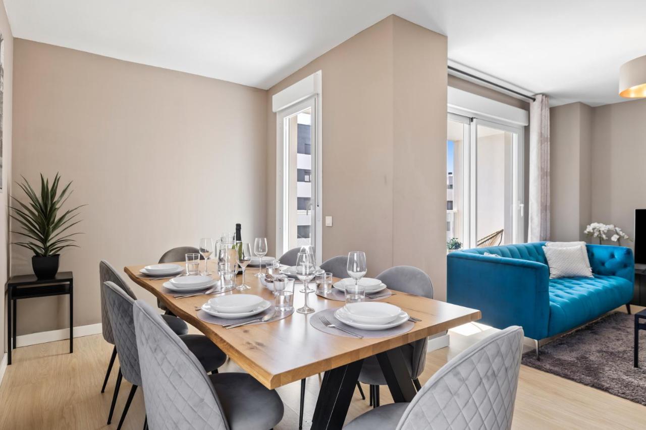 Luxury New Apartment City Center Estepona - Private Parking Kültér fotó
