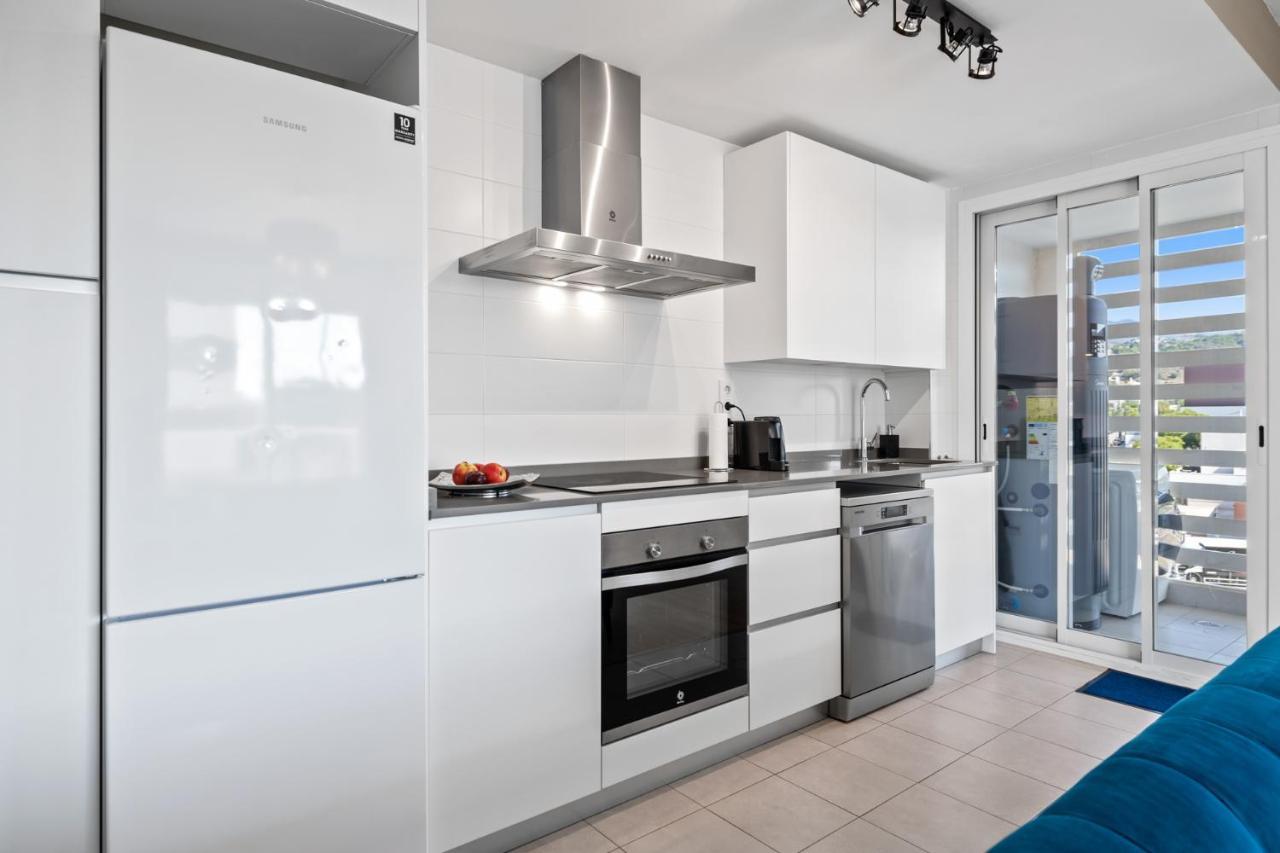 Luxury New Apartment City Center Estepona - Private Parking Kültér fotó