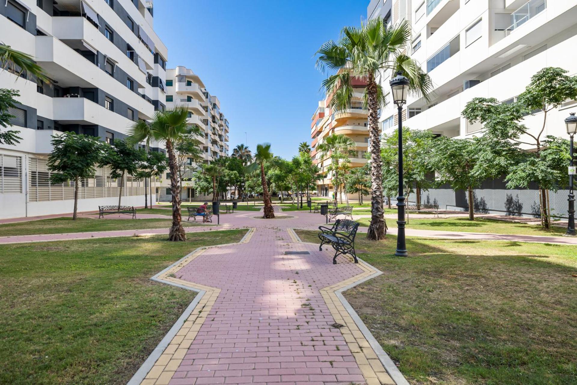 Luxury New Apartment City Center Estepona - Private Parking Kültér fotó