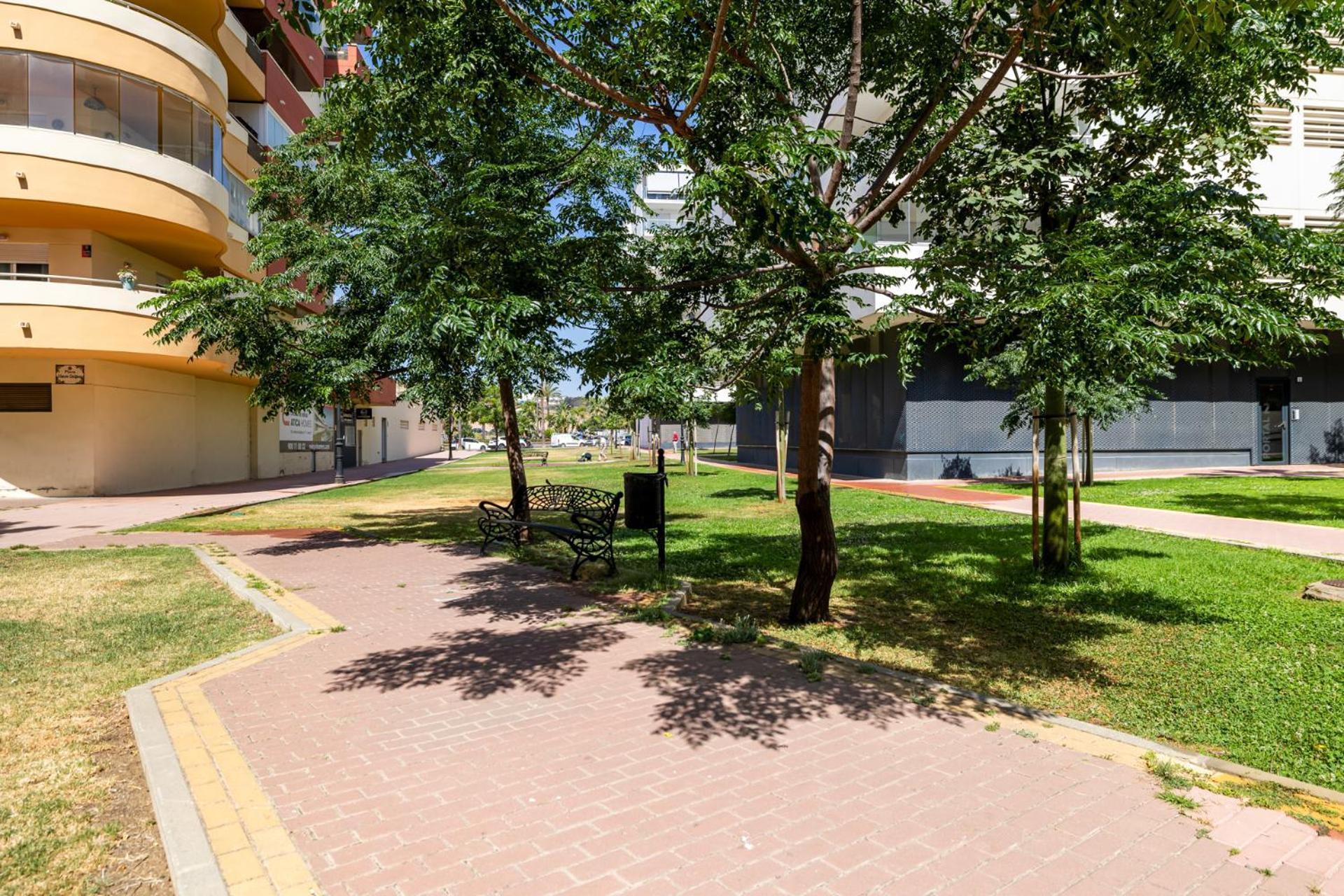 Luxury New Apartment City Center Estepona - Private Parking Kültér fotó