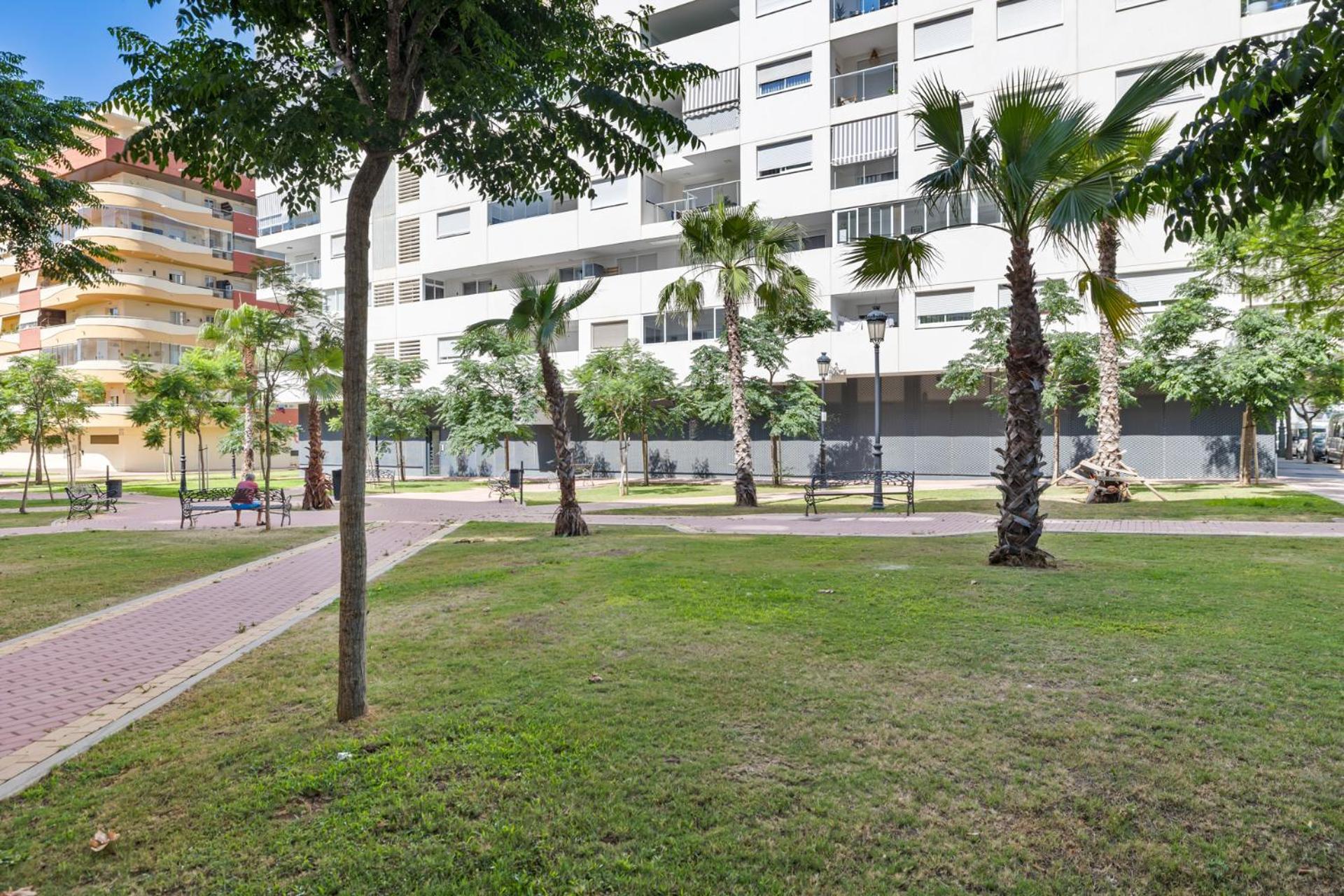 Luxury New Apartment City Center Estepona - Private Parking Kültér fotó